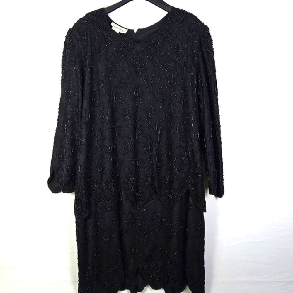 Silhouettes V Neck Beeded‎ Lace Long Sleeve Lace Dress Women's Size 26W